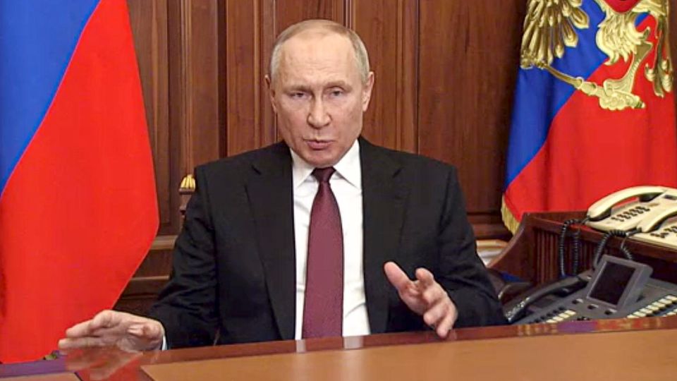 Russlands Präsident Wladimir Putin befiehlt den Einmarsch in die Ukraine