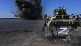 Das Z auf einem russischen Panzer in Cherson