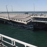 Die Krim-Brücke wird abermals durch eine Explosion erheblich beschädigt.