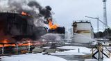 Ukraine attackiert nach eigenen Angabe ein rund 1000 Kilometer von der Grenze entferntes Öllager in Russland … Feuerwehr löscht