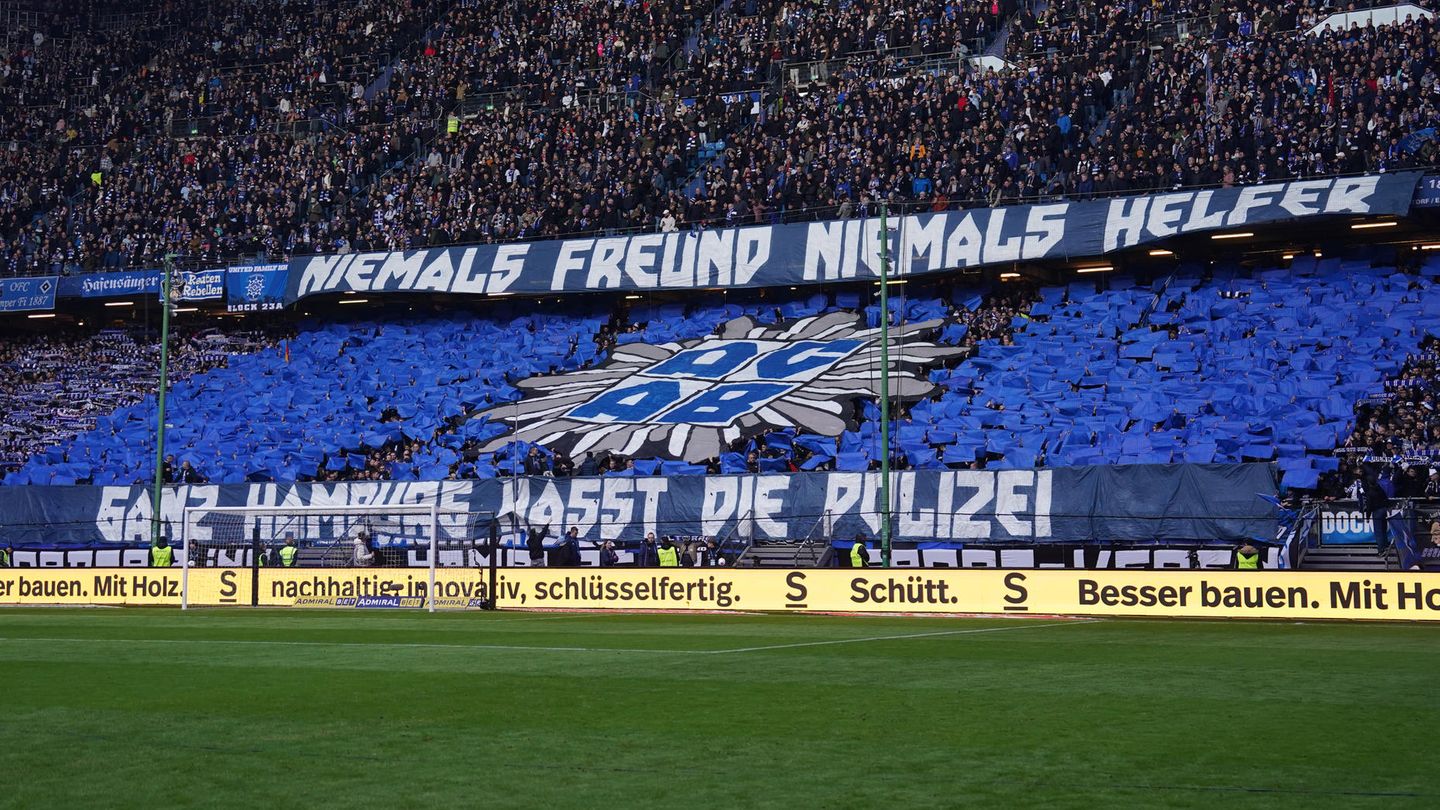 HSV fans with a clear choreo: “The whole of Hamburg hates the police”