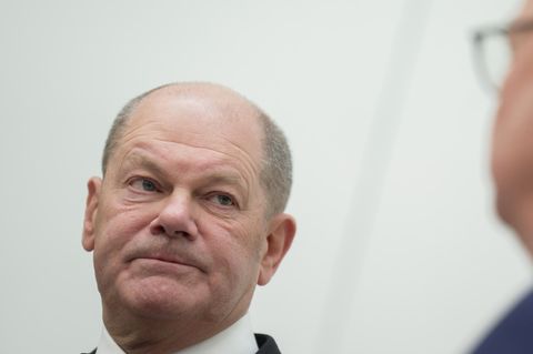 Bundeskanzler Olaf Scholz bei einer Pressekonferenz