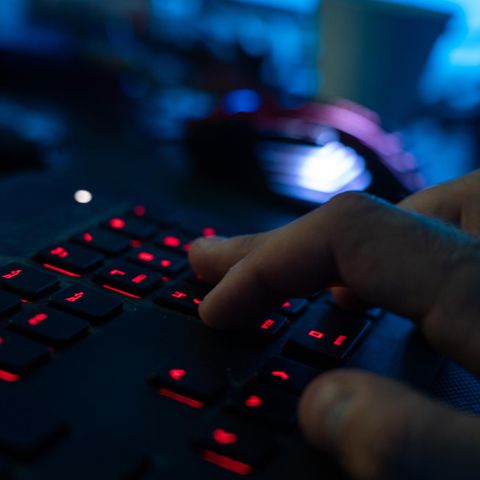 Eine Welt im Dunkeln – in die das Leak nun ein Licht wirft. Chinesische Hacker preisen ihre Spionage im Westen offen an