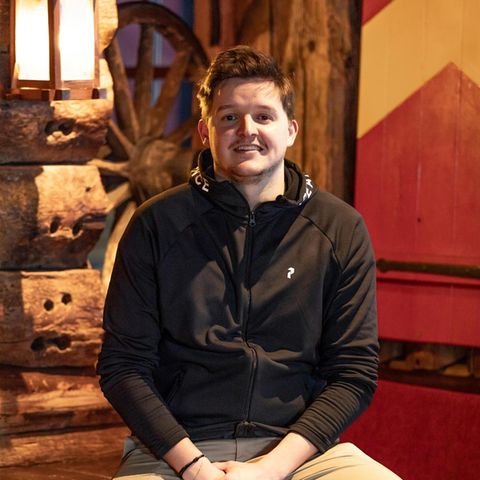 Bernhard Zangerl, 29, in seiner Bar in Ischgl