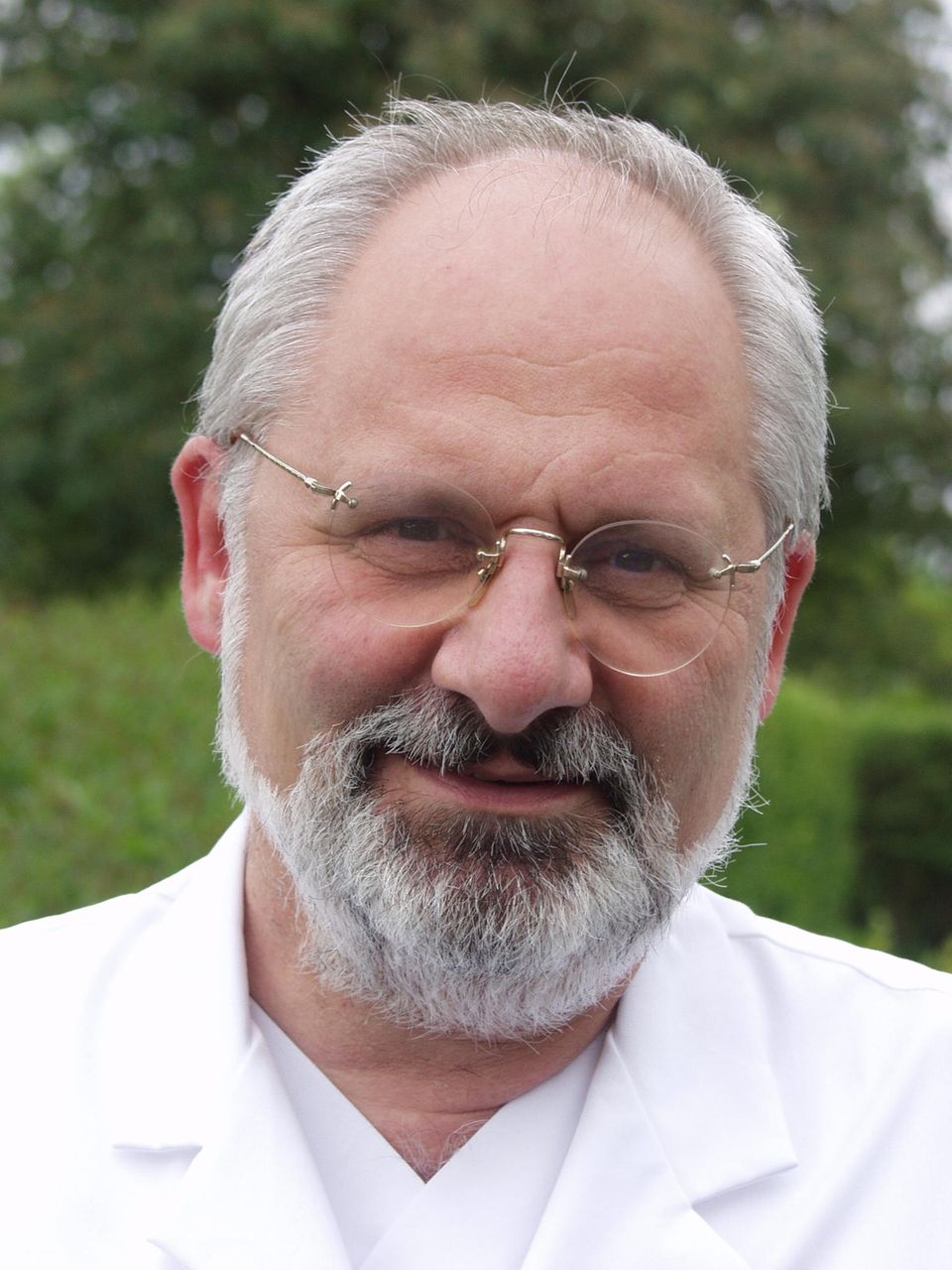 Portrait photo of Professor Dr. Jürgen Schäfer, Marburg University Hospital Portrait photo of Professor Dr. Jürgen Schäfer, Marburg University Hospital
