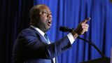 Senator Tim Scott am Rednerpullt