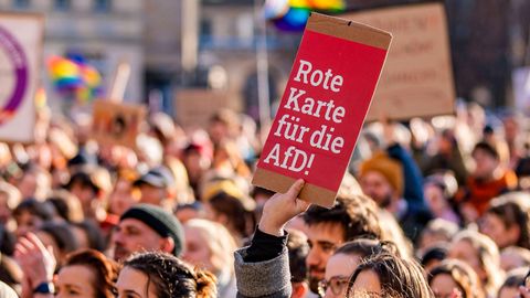 Demonstration gegen die AfD in Dresden