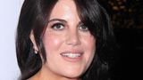 Knapp zehn Jahre hört man den Namen Lewinsky dann erstmals wieder. In einem Essay für die Vanity Fair mit dem Titel "Shame and Survival" ("Scham und Überleben") beschreibt die damals 40-Jährige erstmals selbst den Skandal aus ihrer Perspektive. Es war auch der Startschuss für ihre öffentliche Arbeit als Aktivistin gegen Cyber-Mobbing.