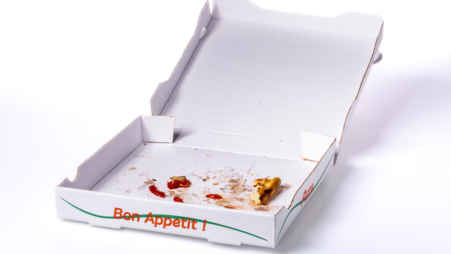 Fundstück 13: leere Pizzaschachtel (Oma?)...