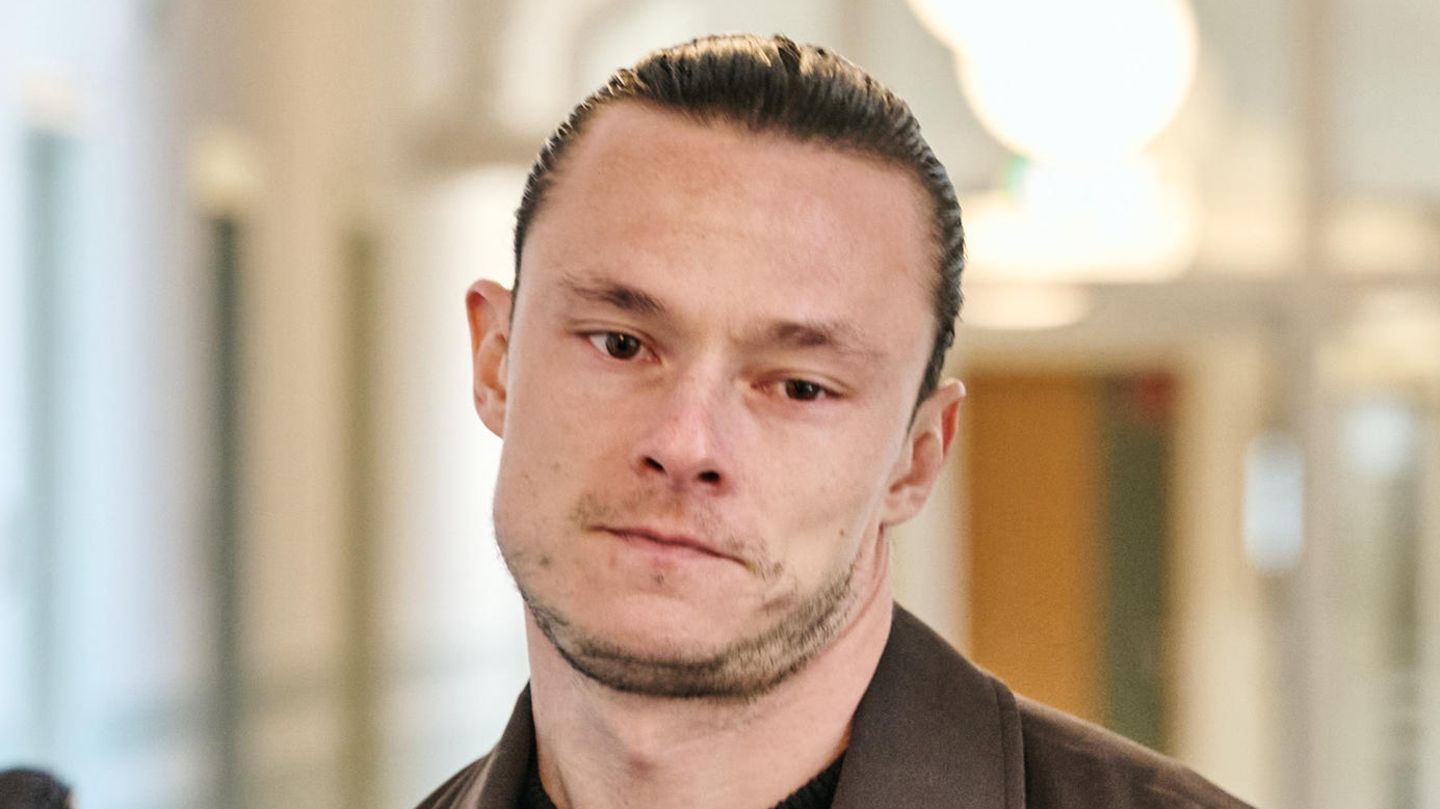 Nico Schulz kommt zu seinem Prozess am Amtsgericht