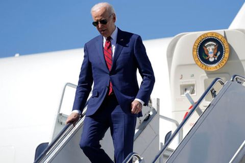Joe Biden, Präsident der USA, verlässt die Air Force One auf der Maxwell Air Force Base