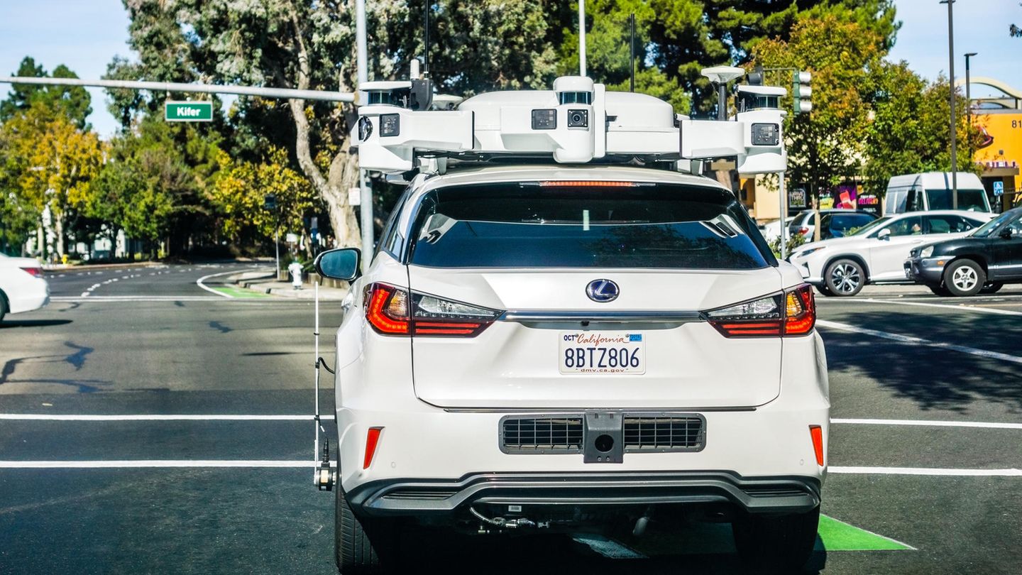 Why Apple is burying its autonomous driving plans
