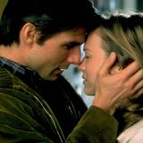 International bekannt wird Zellweger erst 1996. Zusammen mit Hollywood-Star Tom Cruise spielt sie in „Jerry Maguire – Spiel des Lebens“ die Hauptrolle. Es folgen weitere, größere Produktionen, bei denen sie Schauspielgrößen wie William Hurt, Meryl Streep, Chris Rock und Morgan Freeman kennenlernt. Ihren ersten Golden Globe bringt ihr ihr Auftritt in „Nurse Betty“ von Neil LaBute ein.    