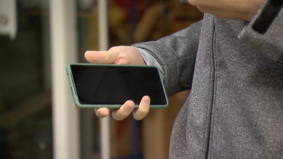 Handy-Sucht: Immer mehr Jugendliche sind von ihren Smartphones abhängig