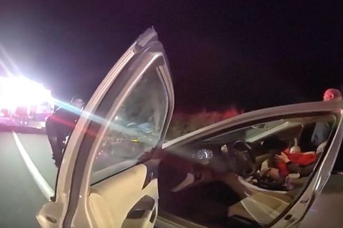 Geburt auf der Autobahn: Vater muss als Geburtshelfer einspringen