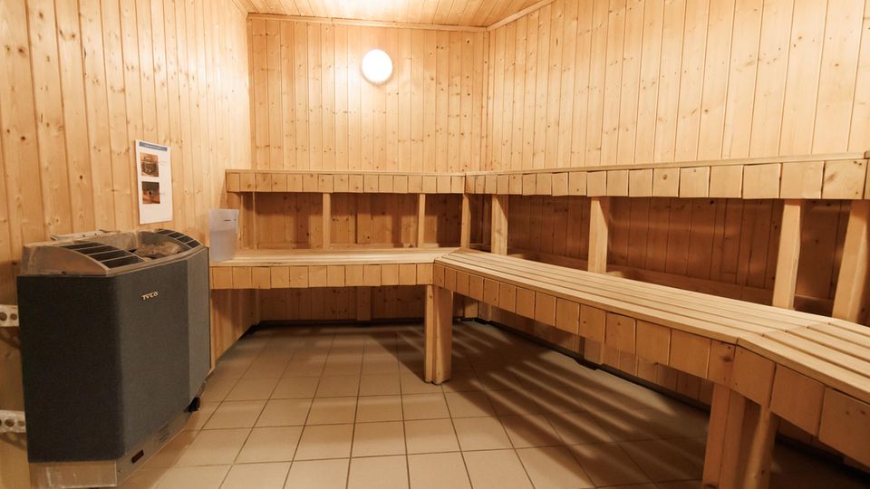 Eine eigene Sauna – für viele Deutsche ein Traum. Doch lässt sich der auch mit dem Klima vereinbaren? (Symbolbild)
