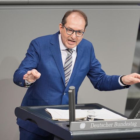 CSU-Politiker Alexander Dobrindt im Bundestag