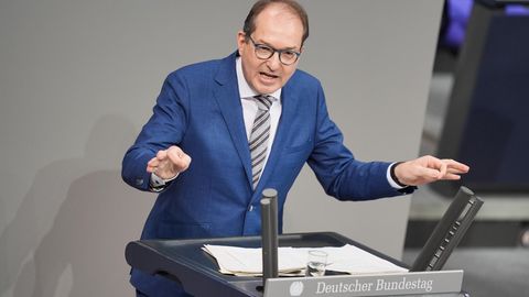 CSU-Politiker Alexander Dobrindt im Bundestag