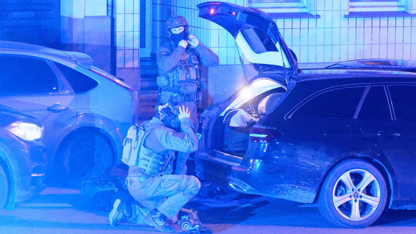 Die Polizei ist im Aachen im Großeinsatz (Symbolbild)
