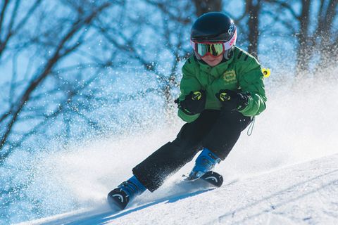 Touren-Ski statt Sessellift: Nachhaltiger Wintertourismus in kleinen Ski-Gebieten