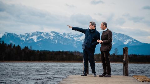 Friedrich Merz und Markus Söder treffen sich zu einem ersten Austausch am Kirchsee in Bayern