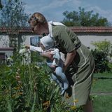 Pressefoto einer Filmszene aus "The Zone of Interest" mit Hedwig Höss (Sandra Hüller)