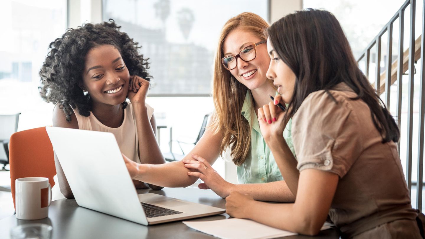 Equal Pay Day: Where women are particularly (dis)satisfied with their salary