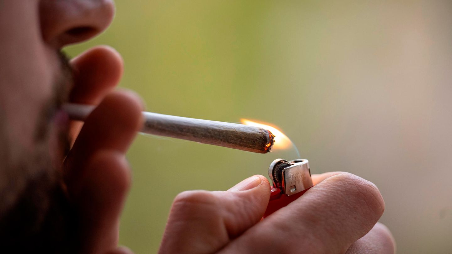 Ob durch die Cannabis-Legalisierung der illegale Drogenhandel eingedämmt werden kann, ist ungewiss