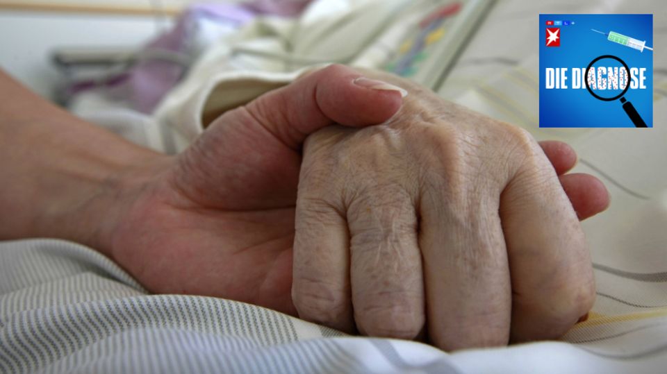 Eine Frau ist schwer krank. Sie kann kaum noch laufen und hat verfärbte Hände. Kann eine Expertin sie noch retten?