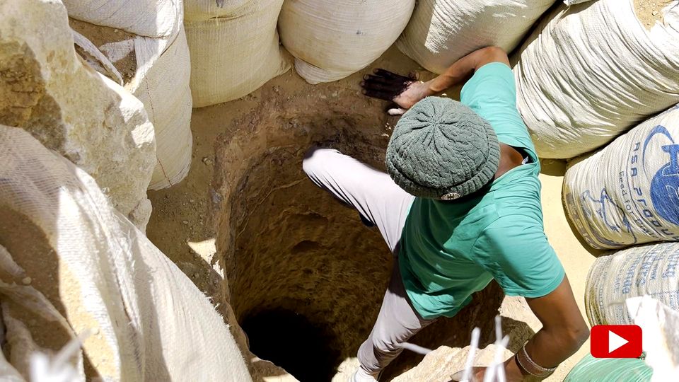 Suche nach Diamanten: So schürfen illegale Minenarbeiter in Südafrika (Video) Suche nach Diamanten: So schürfen illegale Minenarbeiter in Südafrika (Video)