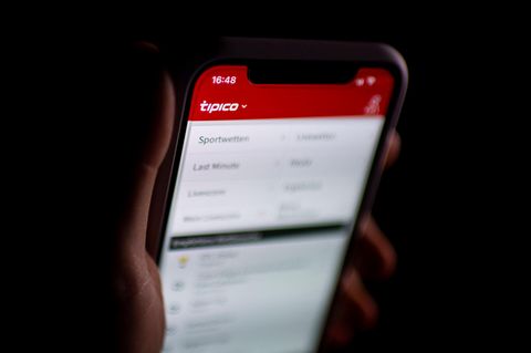 Tipico-App auf einem Smartphone