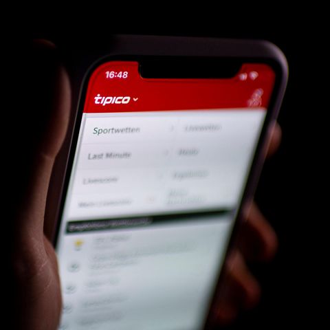 Tipico-App auf einem Smartphone