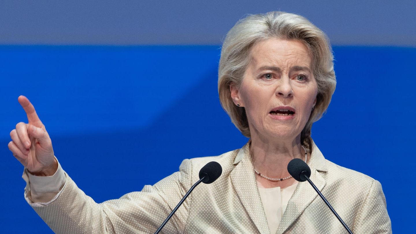 Ursula von der Leyen spricht bei ihrer Reise in Zypern über die Situation im Gazastreifen