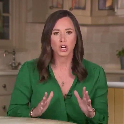 USA: Katie Britt während ihrer Antwort-Rede zu Joe Biden