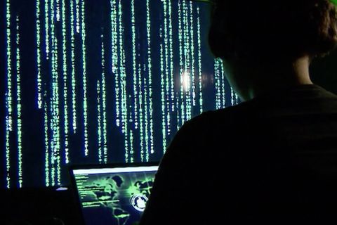 Möglicherweise tauchen auf Listen im Darknet auch Ihre Anmeldedaten auf, mit denen Hacker ihr Unwesen treiben könnten.