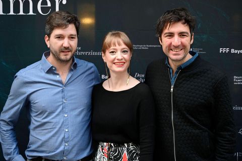 Johannes Duncker, Leonie Benesch und İlker Çatak bei der Premiere des Kinofilms "Das Lehrerzimmer" in den City Kinos in München