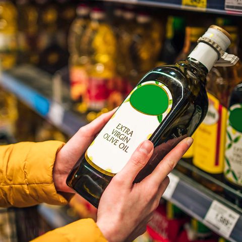Olivenöl im Supermarkt Olivenöl im Supermarkt