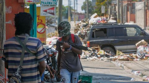 Bewaffnete Männer in Port-au-Prince