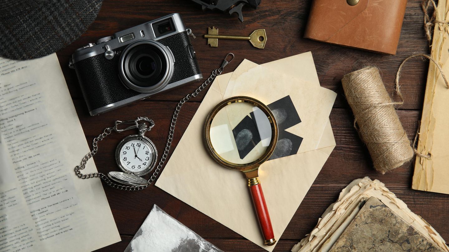 Hidden Games Hidden Games: Beweismaterial liegt auf dem Tisch.