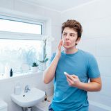 Finger weg von zu fettigen Cremes