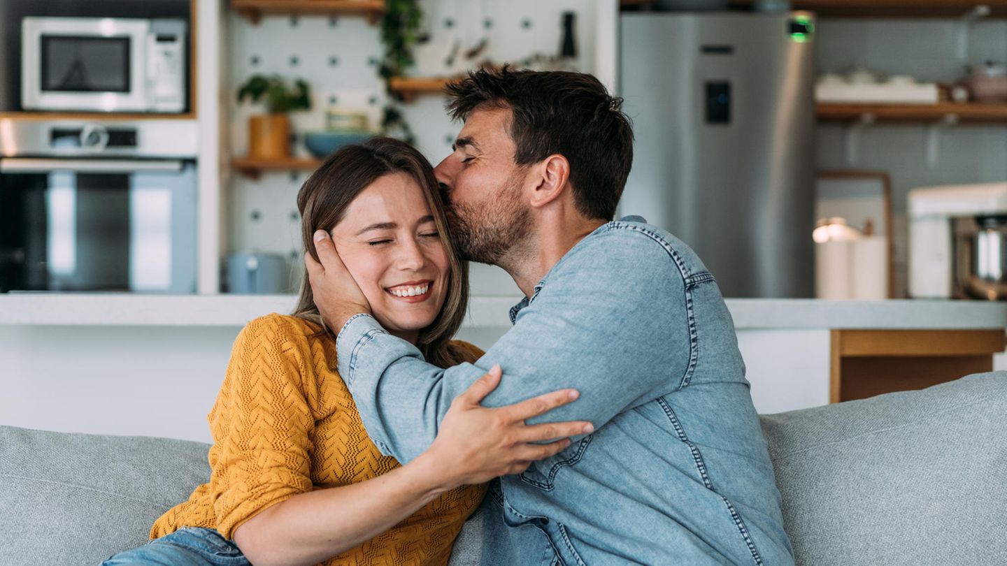Strengthen relationship: Ten questions that we should ask our partner