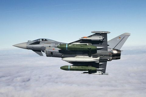 Je zwei Taurus kann ein Jet transportieren.