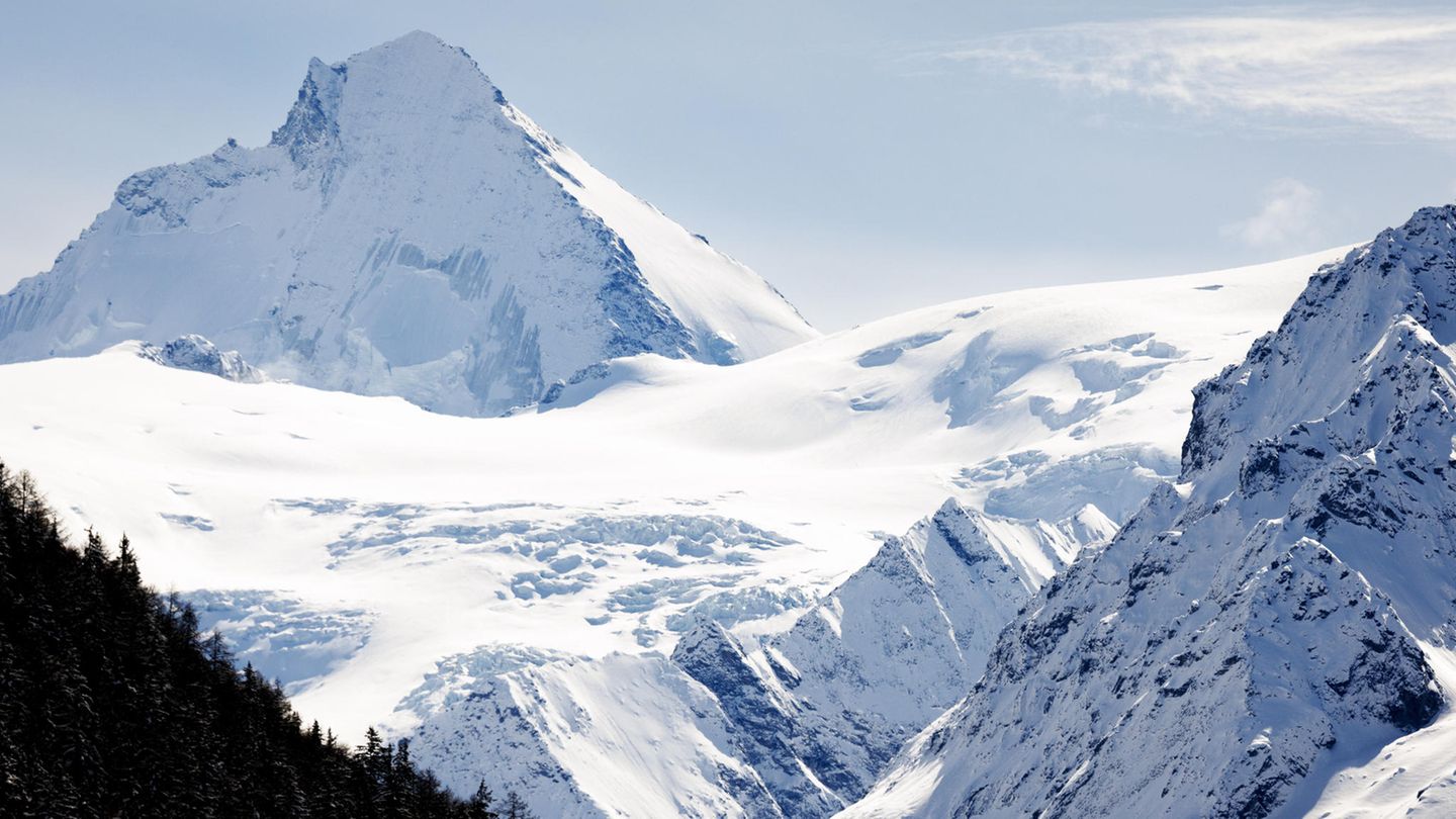 Zermatt: Skitour endet in Katastrophe – Frau noch vermisst