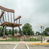 Der größte Schaukelstuhl der Welt steht Casey, Illinois, USA.
