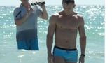 Der Bildband "Being Bond: Daniel Craig - Ein Rückblick" lässt die fünf Filme noch einmal Revue passieren und wirft einen Blick hinter die Kulissen.