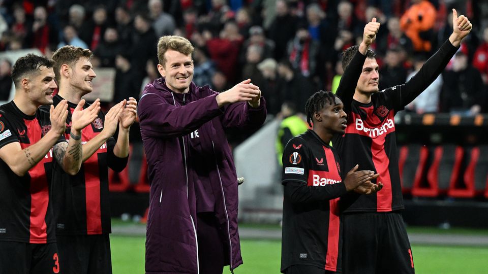 Bayer Leverkusen Rettet Sich Ins Viertelfinale Der Europa League | STERN.de