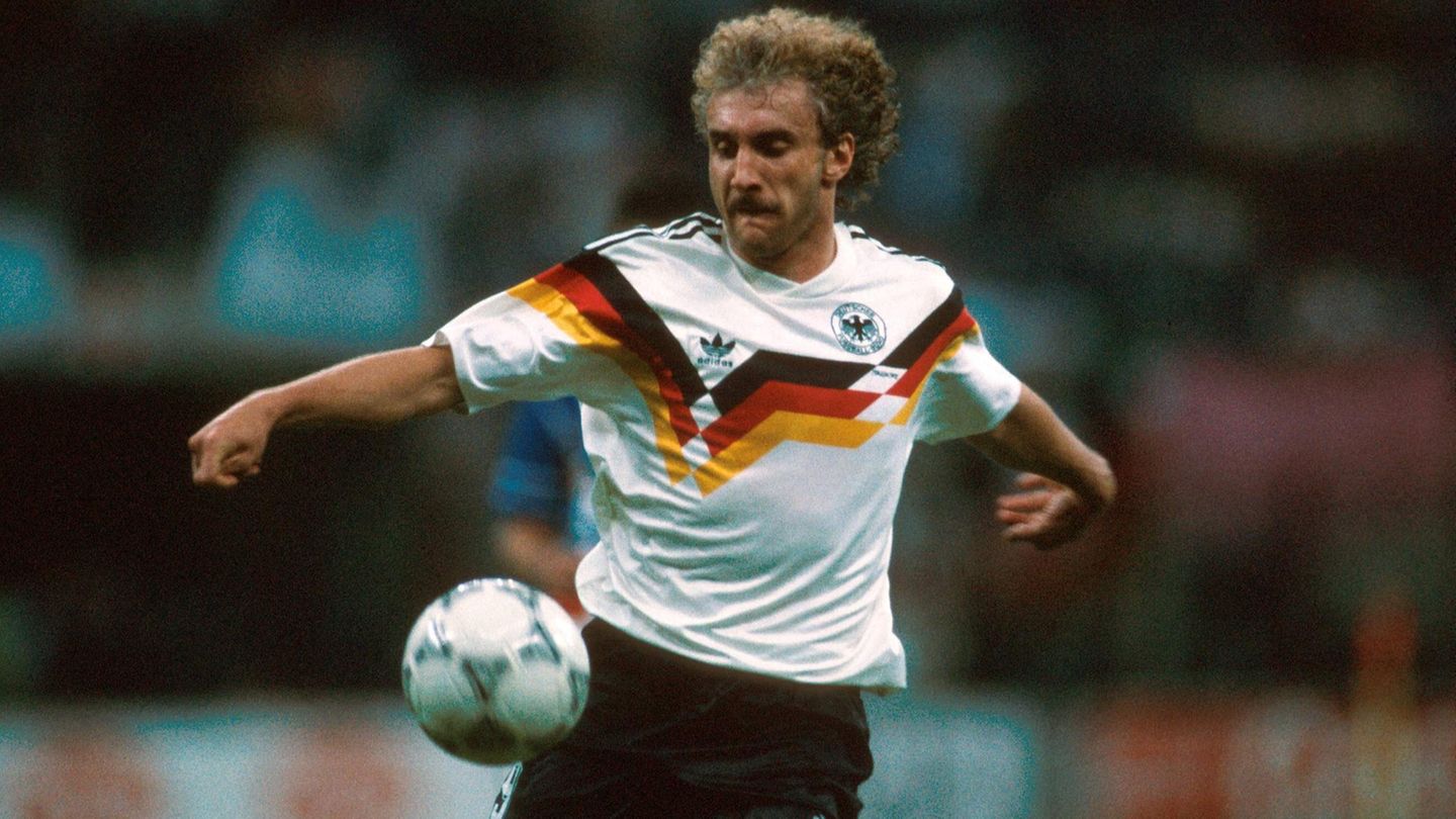 DFB-Dress: Geschmackssache: Sämtliche Trikots der deutschen Nationalmannschaft