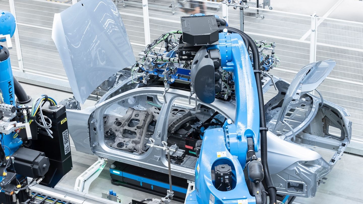 Mercedes-Benz Factory 56