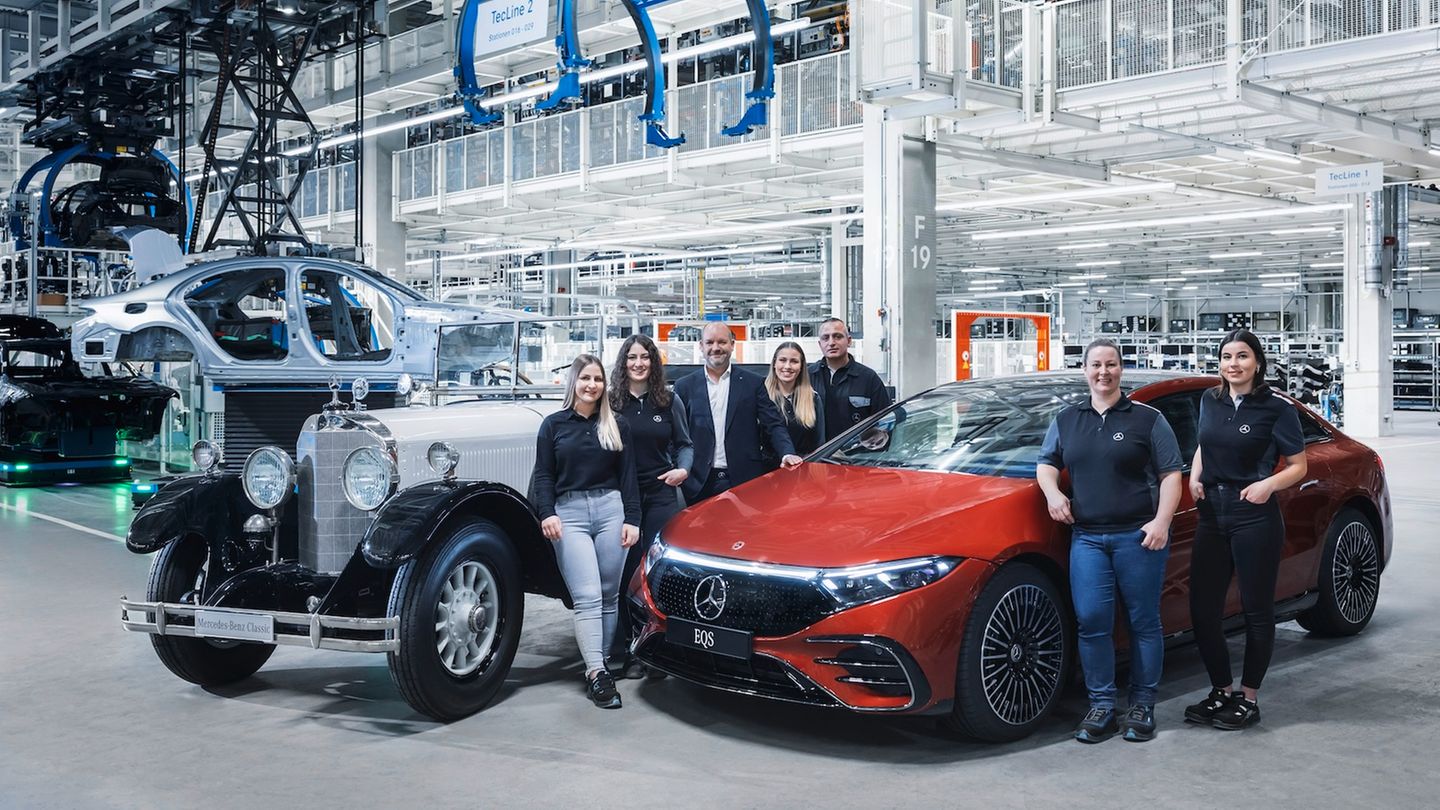 Luxusautos am Fließband: Zu Besuch in der Mercedes Factory 56 | STERN.de