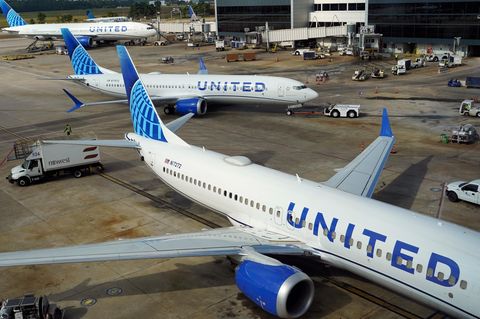 Eine Passagiermaschine von United Airlines hat im Flug etwas verloren